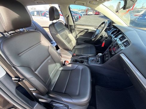 Used 2019 Volkswagen Golf Alltrack S image 13