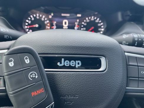 New 2026 Jeep Compass Latitude image 43