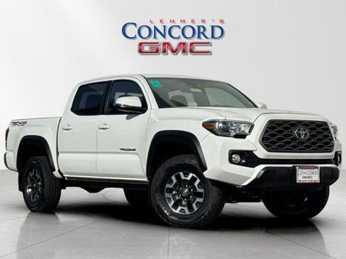 Used 2023 Toyota Tacoma TRD Off-Road image 1