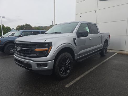 New 2025 Ford F150 XLT w/ Equipment Group 302A MID image 8