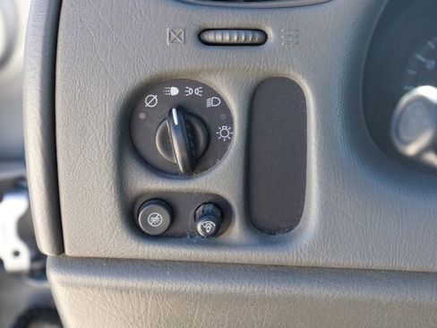 Used 2004 Chevrolet TrailBlazer LS w/ LS Preferred Equipment Group image 16