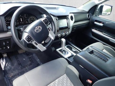 Used 2019 Toyota Tundra SR5 w/ SR5 Upgrade Package AWD/4WD image 9