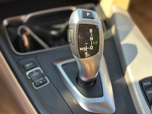 Used 2016 BMW 320i Sedan image 34