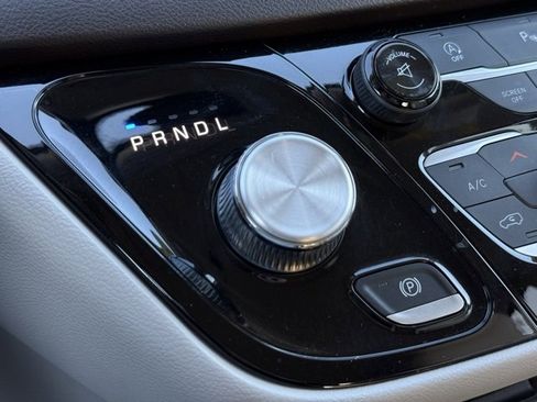 Certified 2017 Chrysler Pacifica Touring-L image 30