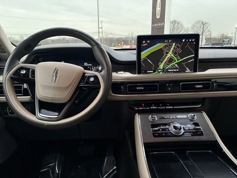 Used 2023 Lincoln Aviator Reserve w/ Equipment Group 201A image 24