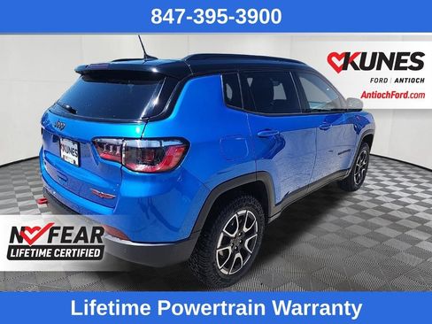 Used 2025 Jeep Compass Trailhawk AWD/4WD image 7