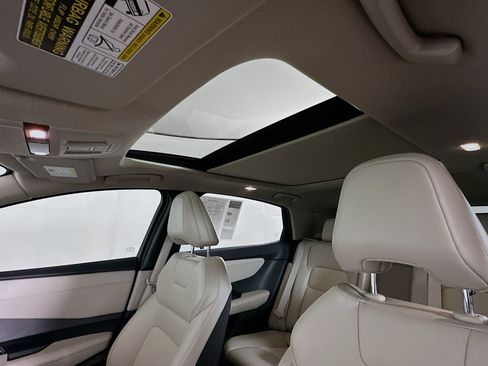 Used 2023 Nissan Ariya FWD image 26