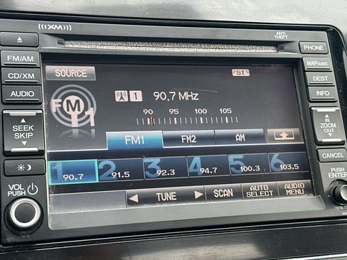 Used 2013 Honda Civic Hybrid Sedan image 18