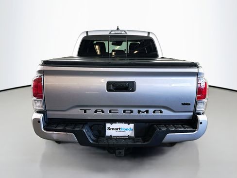 Used 2022 Toyota Tacoma TRD Off-Road w/ TRD Premium Off Road Package AWD/4WD image 6