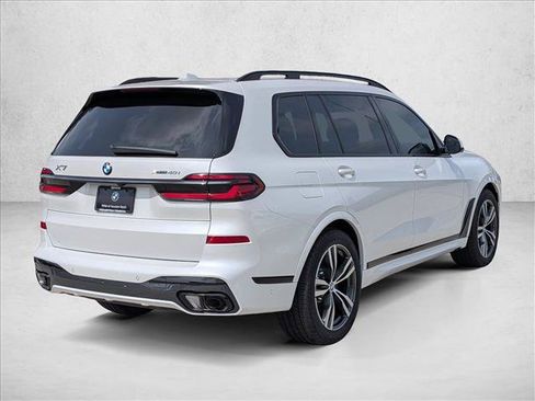 New 2027 BMW X7 xDrive40i w/ Executive Package AWD/4WD image 2