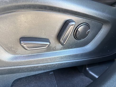 Used 2023 Ford Explorer XLT w/ Equipment Group 202A image 20