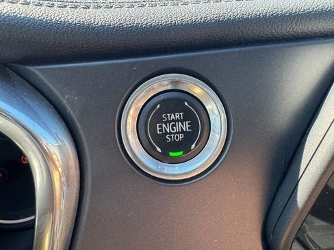 Used 2020 Chevrolet Blazer LT FWD image 21