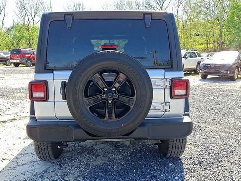 Used 2022 Jeep Wrangler Unlimited Sport AWD/4WD image 7