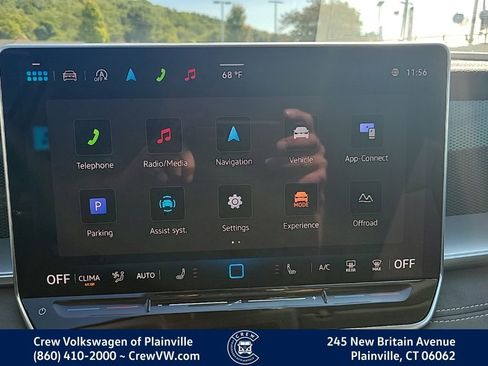 New 2025 Volkswagen Tiguan SE image 14