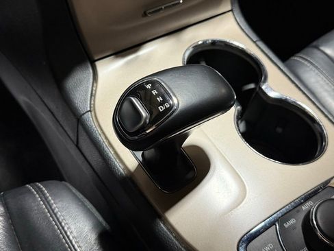 Used 2015 Jeep Grand Cherokee Limited image 27