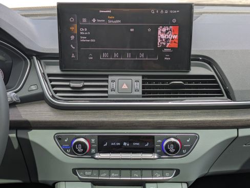 Used 2025 Audi Q5 e Premium Plus image 15