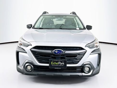 Used 2024 Subaru Outback Premium image 2