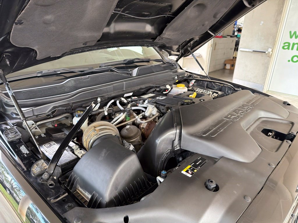Used 2025 RAM 3500 Laramie AWD/4WD image 12