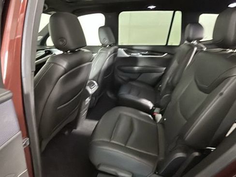 Used 2022 Cadillac XT6 Premium Luxury w/ Technology Package AWD/4WD image 26