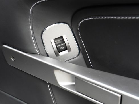 Used 2011 Aston Martin V8 Vantage N420 image 18