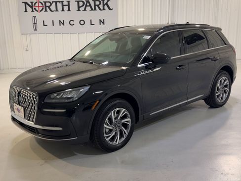 New 2026 Lincoln Corsair Premiere FWD image 5