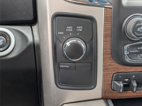 Used 2017 RAM 2500 Laramie w/ Convenience Group image 26