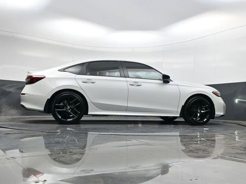 Used 2025 Honda Civic Sport image 33