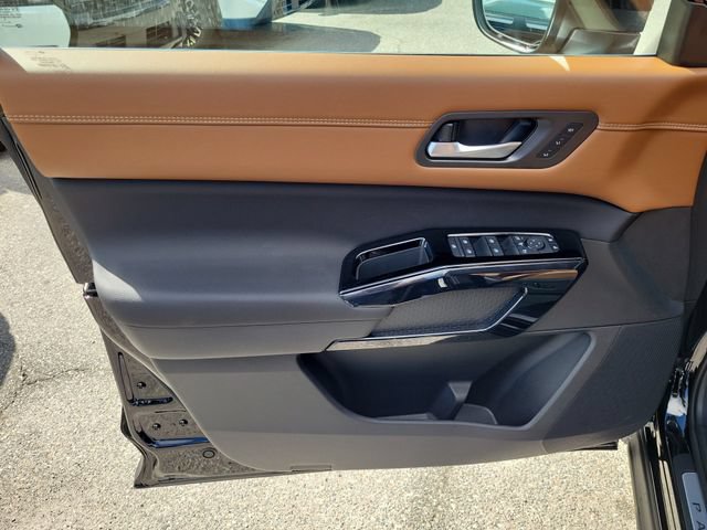 New 2026 Nissan Pathfinder Platinum AWD/4WD image 15