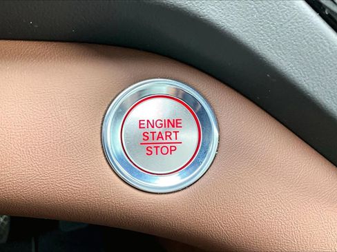 Certified 2025 Acura RDX SH-AWD w/ Technology Package image 32