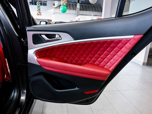 Used 2022 Genesis G70 3.3T Launch Edition image 25