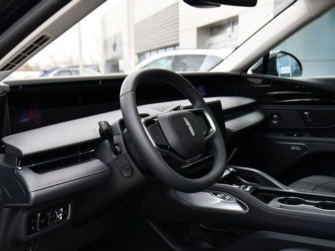 New 2026 Lincoln Nautilus Reserve w/ Jet Appearance Package AWD/4WD image 11