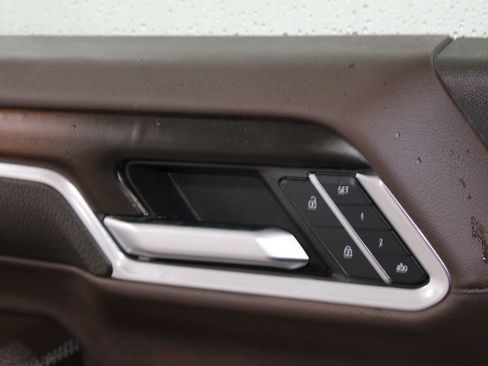 Used 2024 GMC Sierra 2500 Denali w/ Denali Reserve Package image 43