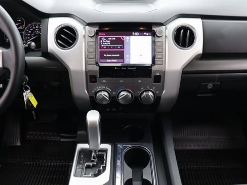 Used 2020 Toyota Tundra SR5 image 18