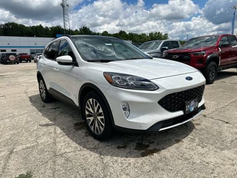 Used 2020 Ford Escape Titanium AWD/4WD image 12
