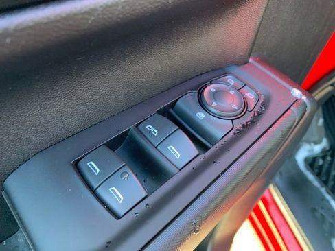 Used 2022 Chevrolet Silverado 1500 Custom image 17