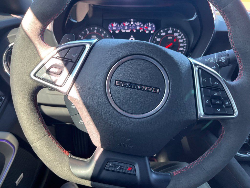 Used 2019 Chevrolet Camaro ZL1 RWD image 5