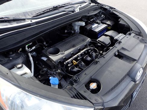 Used 2012 Hyundai Tucson GLS image 19