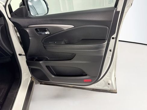Used 2022 Honda Pilot Sport image 26