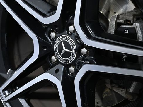 Used 2022 Mercedes-Benz GLS 450 4MATIC image 38