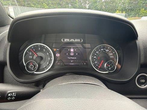 Used 2025 RAM 1500 Big Horn AWD/4WD image 30