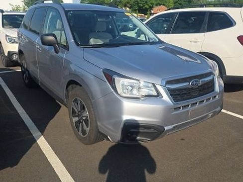 Used 2018 Subaru Forester 2.5i w/ Alloy Wheel Package AWD/4WD image 3