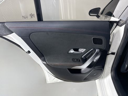 Used 2020 Mercedes-Benz CLA 250 4MATIC image 26