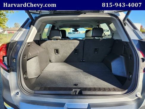 Used 2024 GMC Terrain SLT FWD image 31