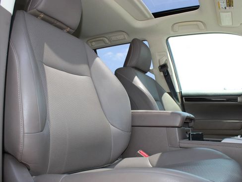 Used 2016 Lexus GX 460 w/ Comfort Package AWD/4WD image 23