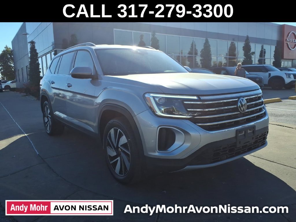 Used 2024 Volkswagen Atlas SE AWD/4WD image 2