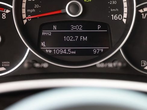 Used 2013 Volkswagen Beetle 2.5 Fender FWD image 49