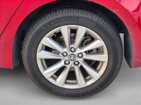 Used 2024 Toyota Corolla SE w/ SE Package FWD image 9