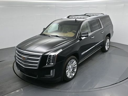 Used 2016 Cadillac Escalade ESV Platinum image 36