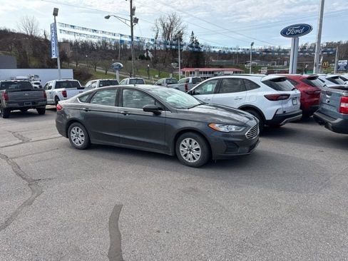 Used 2019 Ford Fusion S image 1