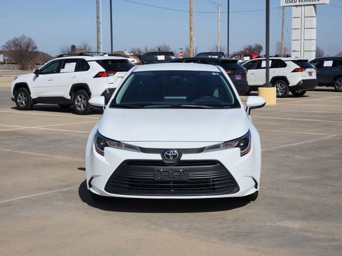 Used 2024 Toyota Corolla LE image 6